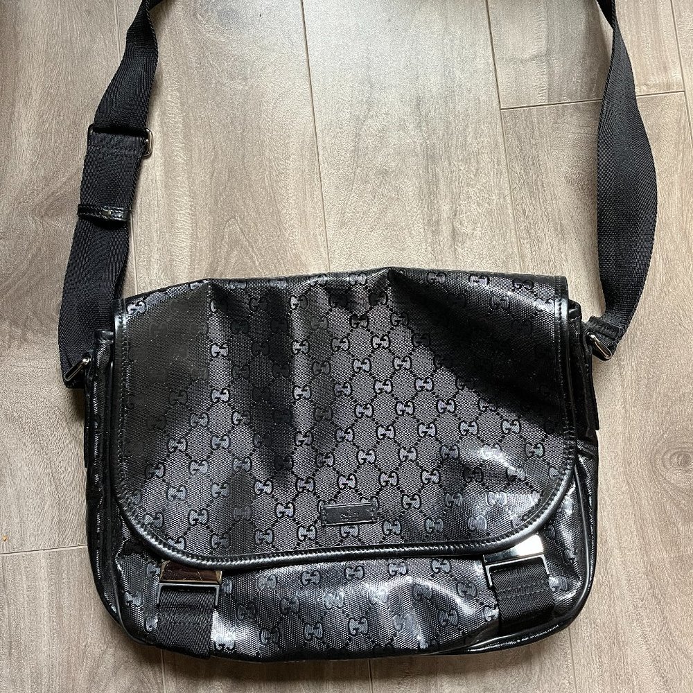 Gucci GG Supreme Men's Messenger Bag